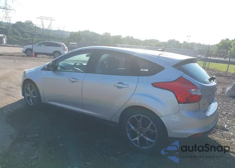 2014 Ford Focus Se z USA, uszkodzony, nr VIN 1FADP3K24EL202140